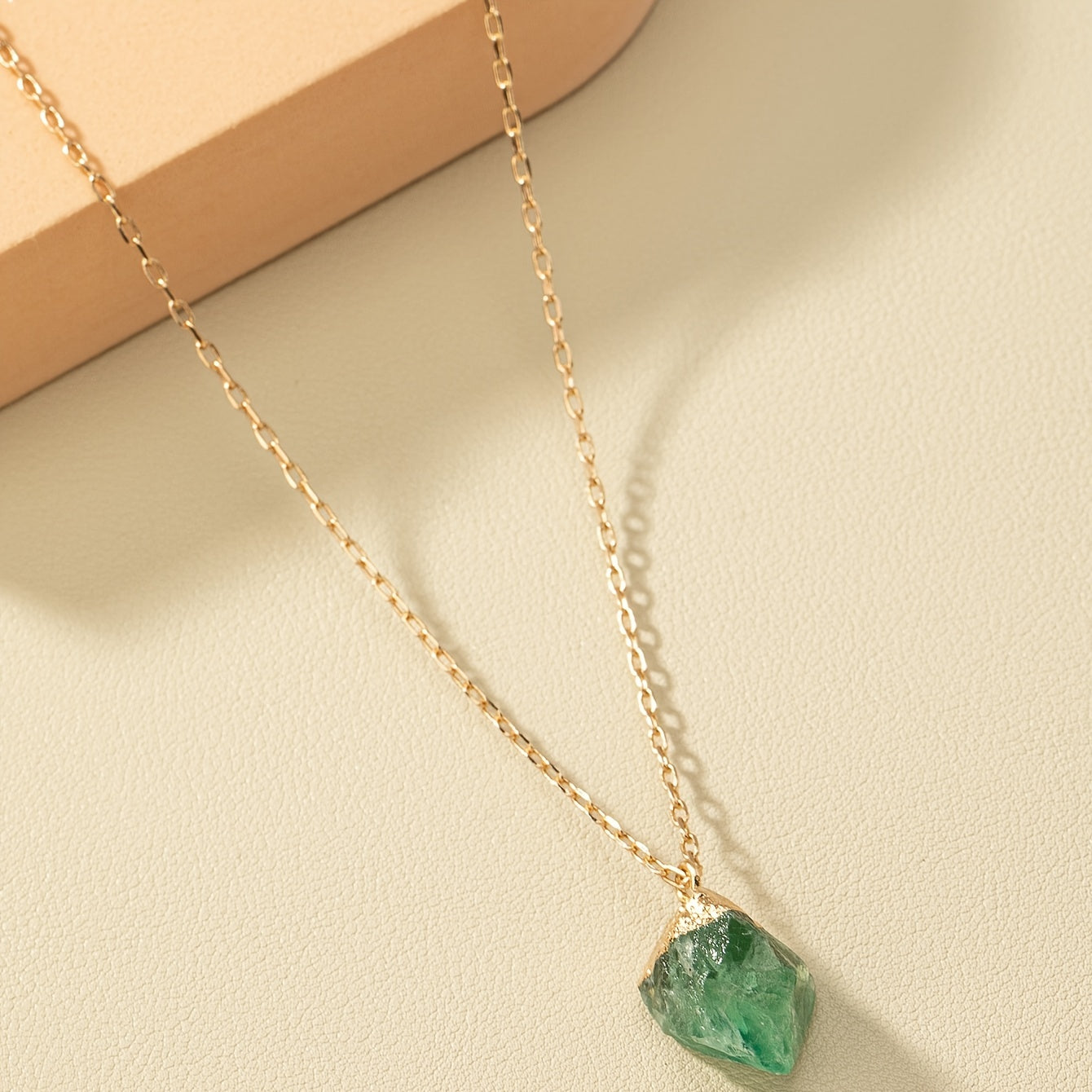 Collier pendentif en cristal naturel irrégulier, plaqué or 14 carats, pour femme